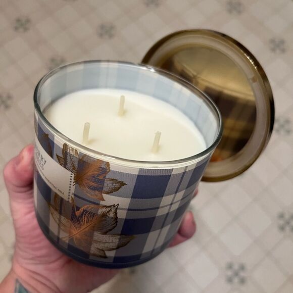 Goose Creekk SOLD OUT 3 Wick Candle Blueberry Pancakes 14.5 Oz - Picture 4 of 7